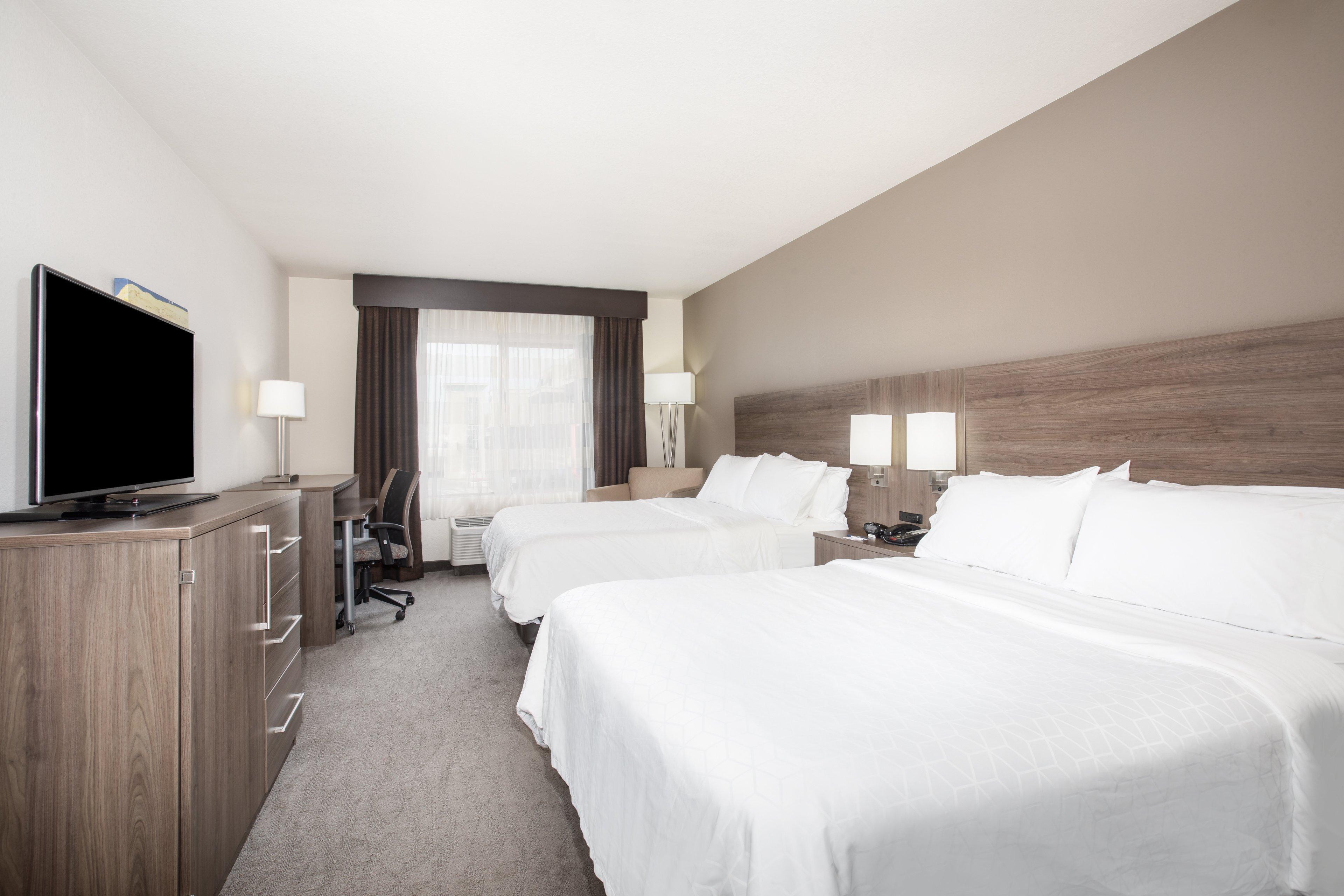 Holiday Inn Express & Suites Manhattan By Ihg Exterior foto