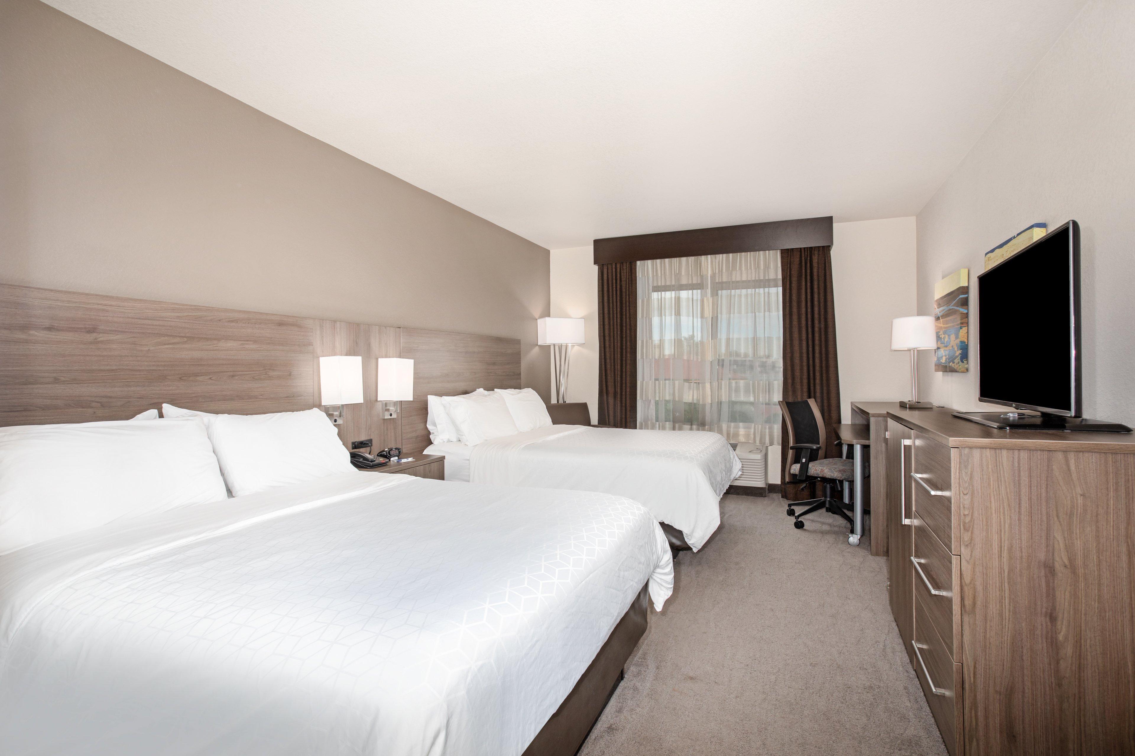 Holiday Inn Express & Suites Manhattan By Ihg Exterior foto
